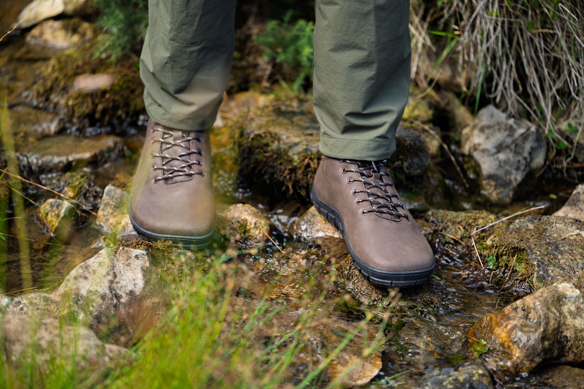 Esk 2 wide toe box barefoot boot on trail